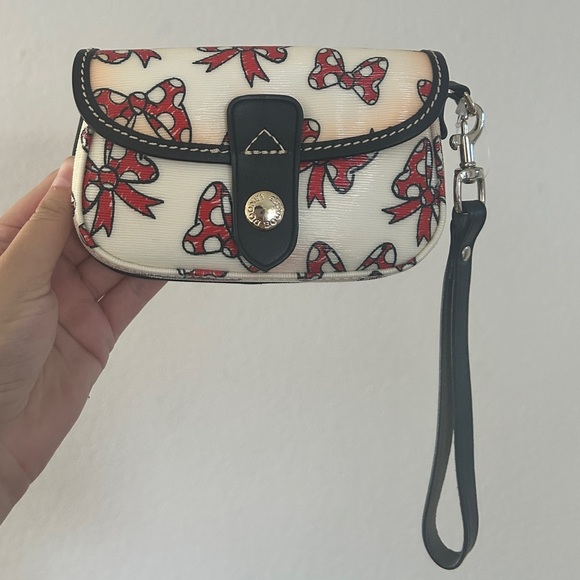 Dooney & Bourke Minnie Bow Wristlet – Polka Dot Red Bows, Coated Canvas- EUC - Picture 12 of 13